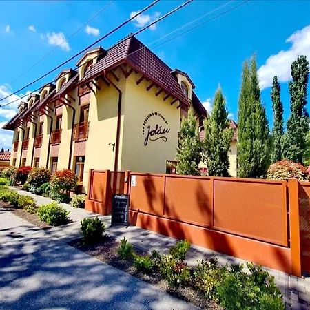 Jolan Pension & Restaurant Cicov Buitenkant foto