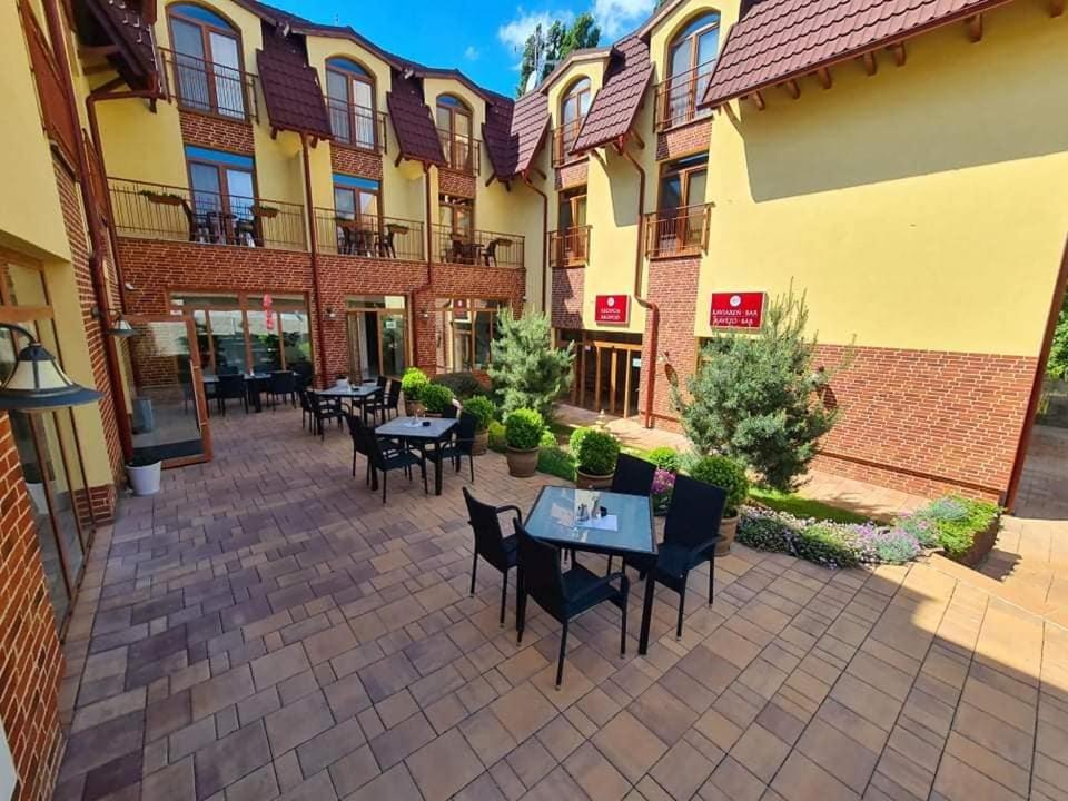 Jolan Pension & Restaurant Cicov Buitenkant foto