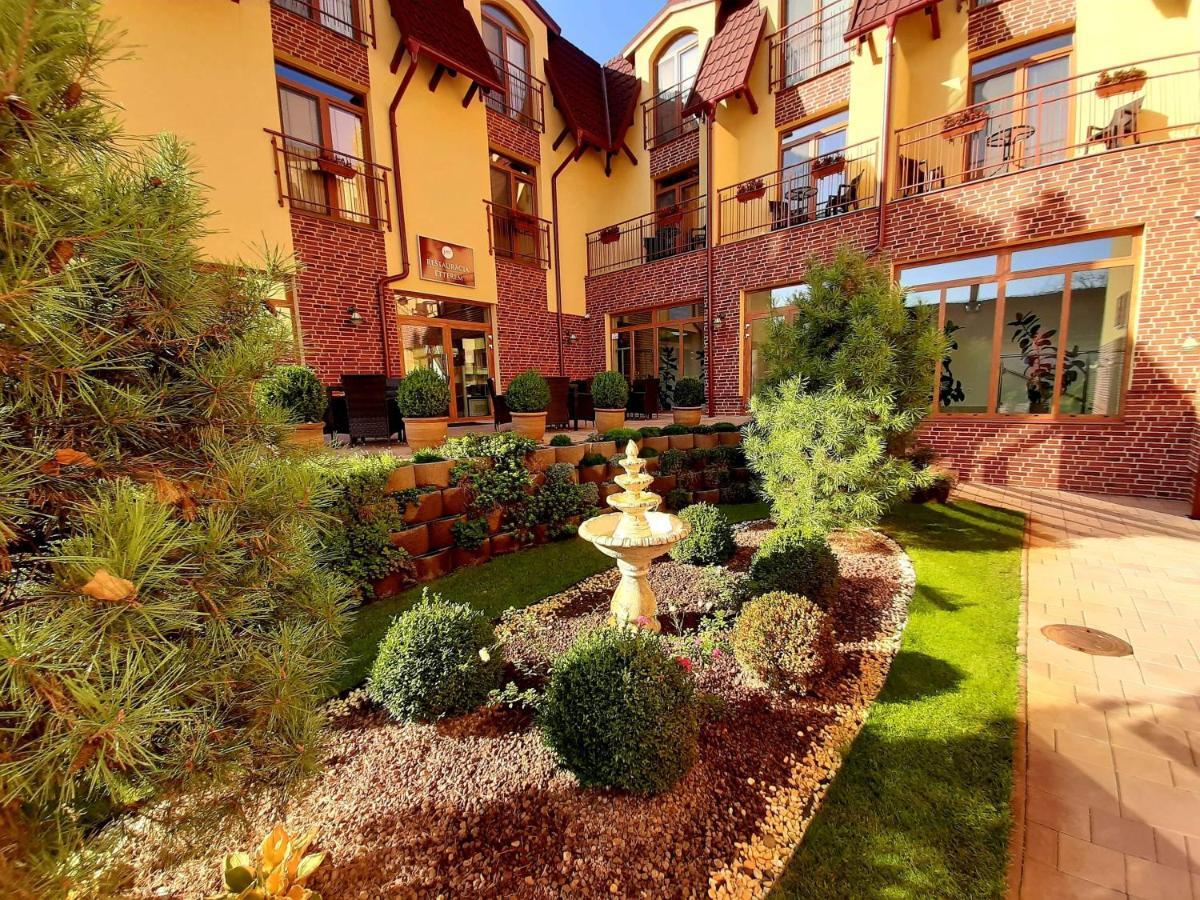 Jolan Pension & Restaurant Cicov Buitenkant foto